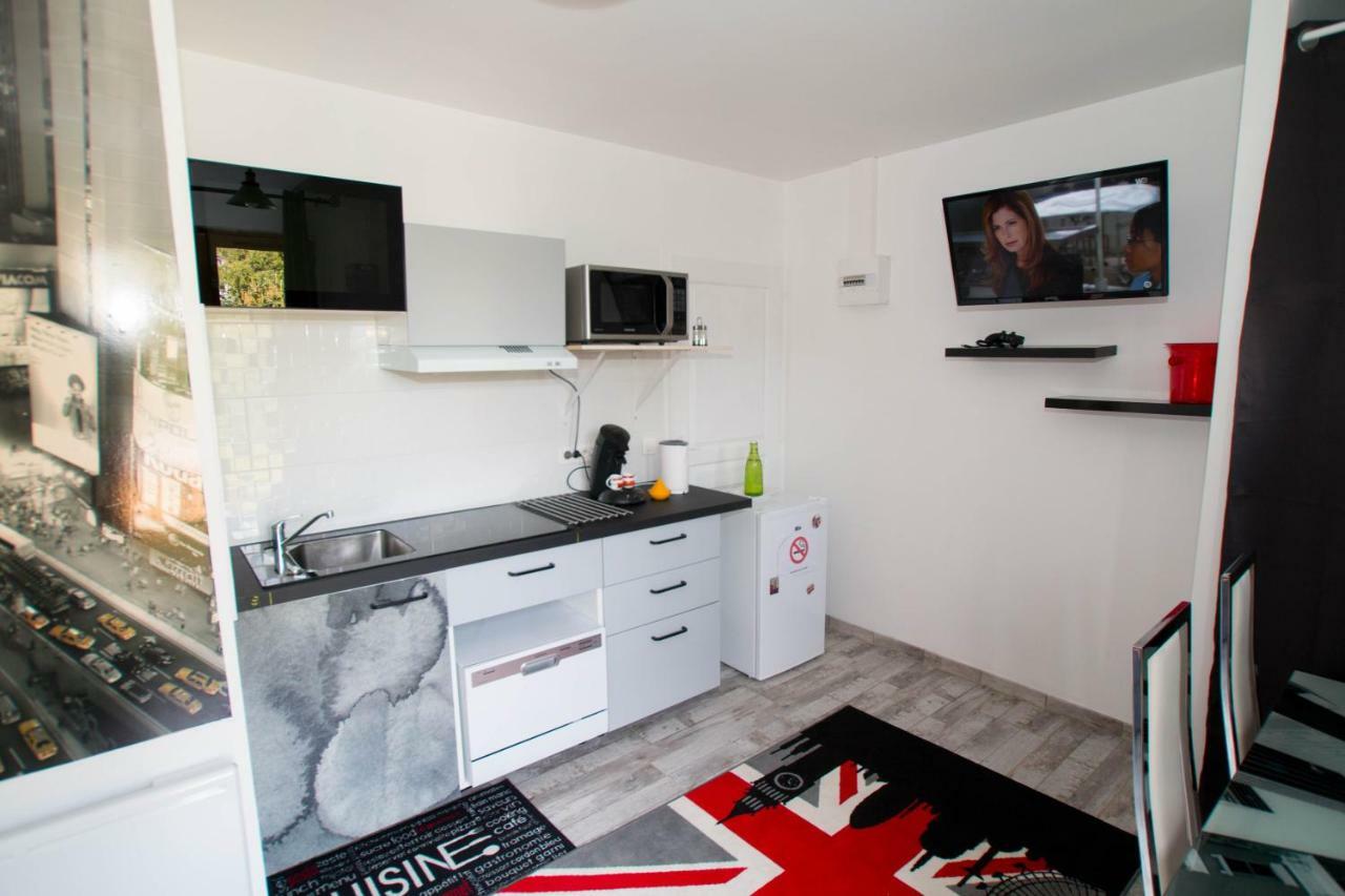 Studio London & Studio Chalet 팬즈 외부 사진